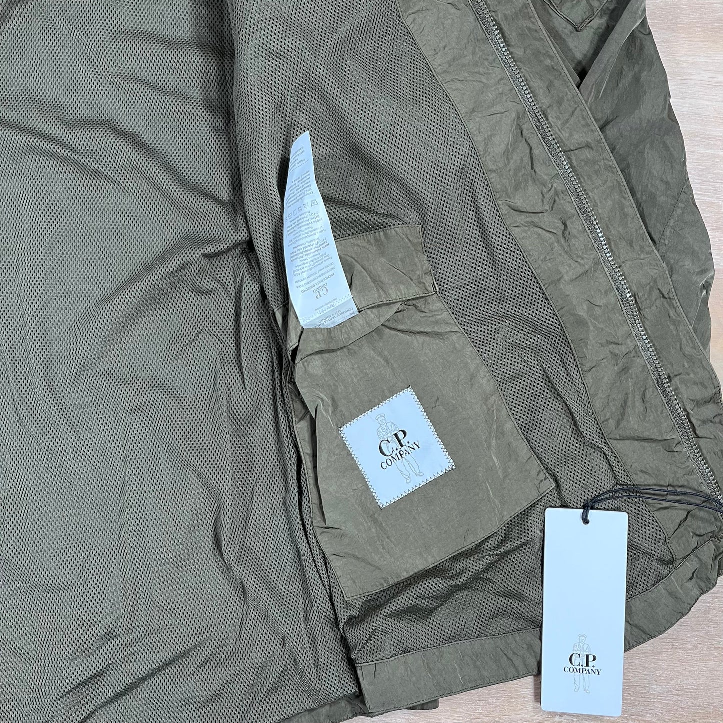 CP Company Chrome-R Lens Overshirt in Ivy Green