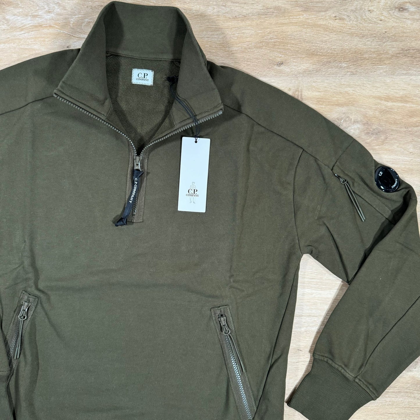 CP Company Diagonal Raised Half-Zipped Lens Sweatshirt in Ivy Green