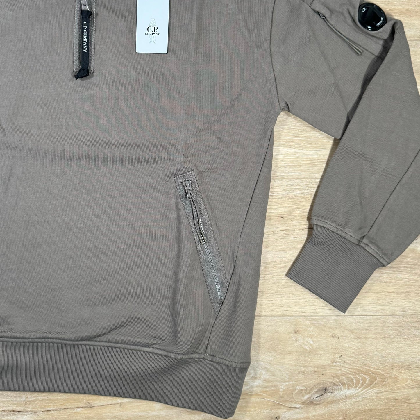 CP Company Diagonal Raised Half-Zipped Lens Sweatshirt in Walnut