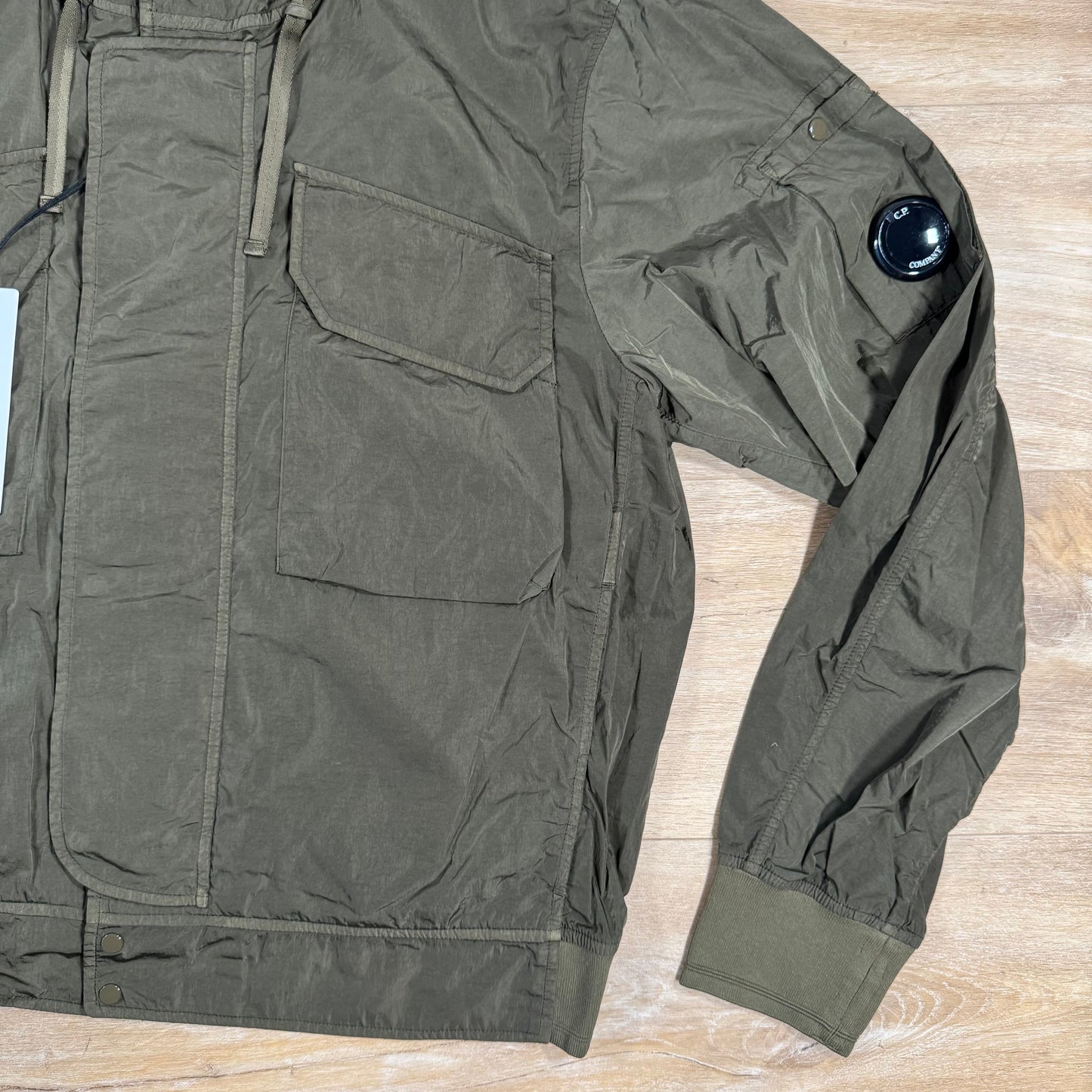 CP Company Chrome-R Hooded Lens Jacket in Ivy Green