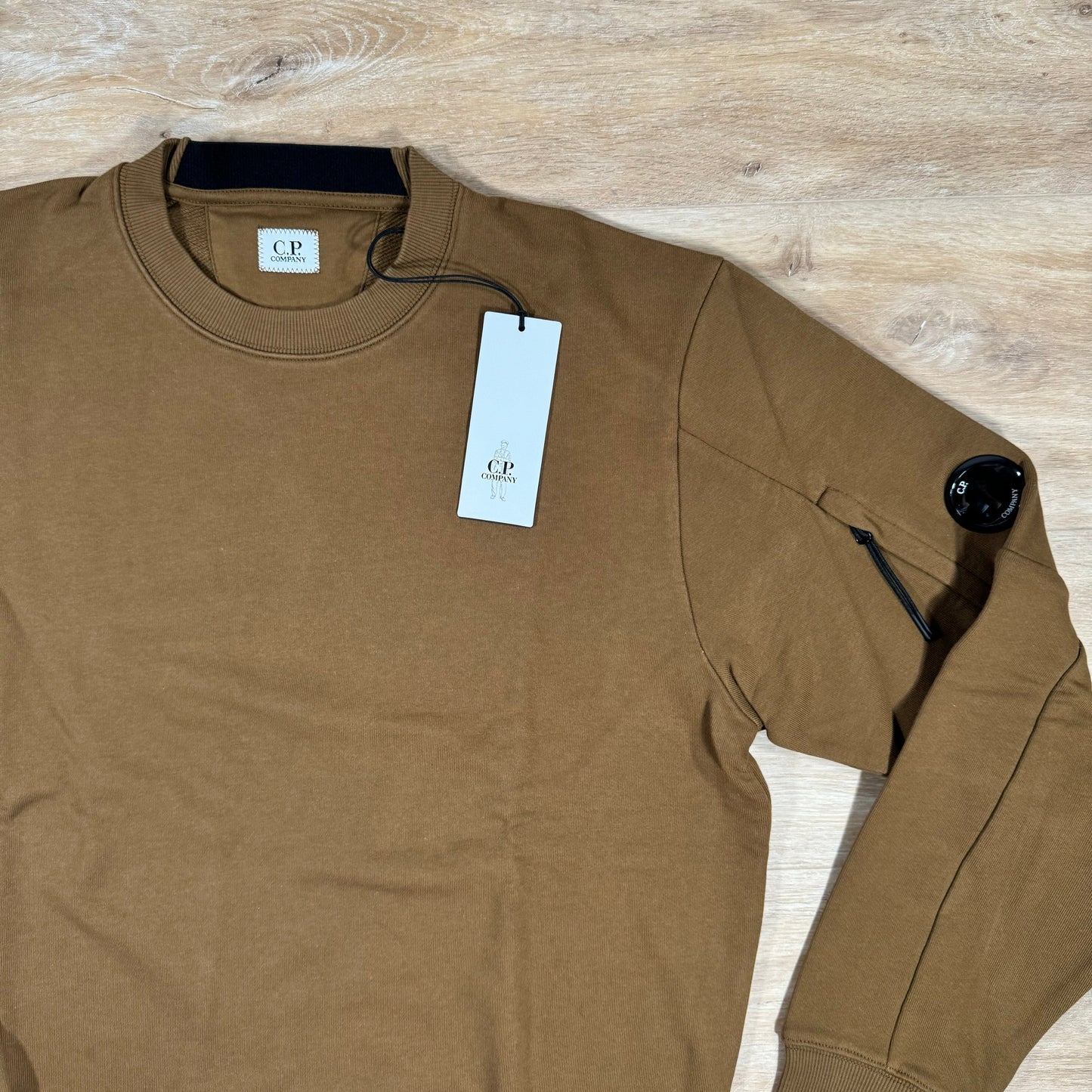 CP Company Diagonal Raised Lens Sweatshirt in Toffee