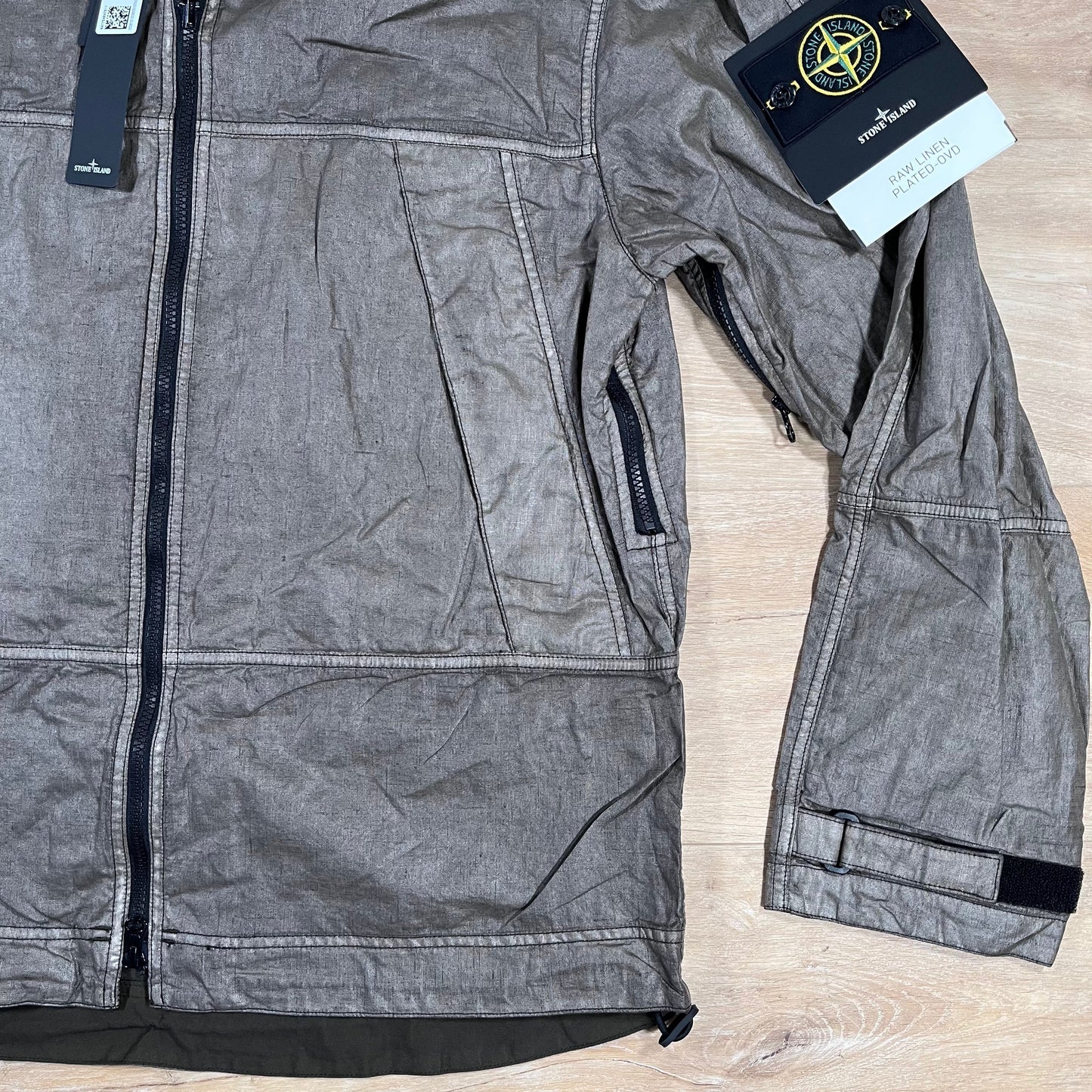 Stone Island Raw Linen Plated-OVD Jacket in Military Green